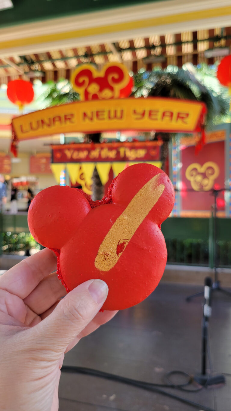 What Holidays Does Disneyland Decorate For Disneyland Tips